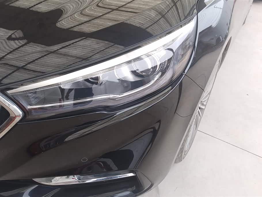 Hongqi H5