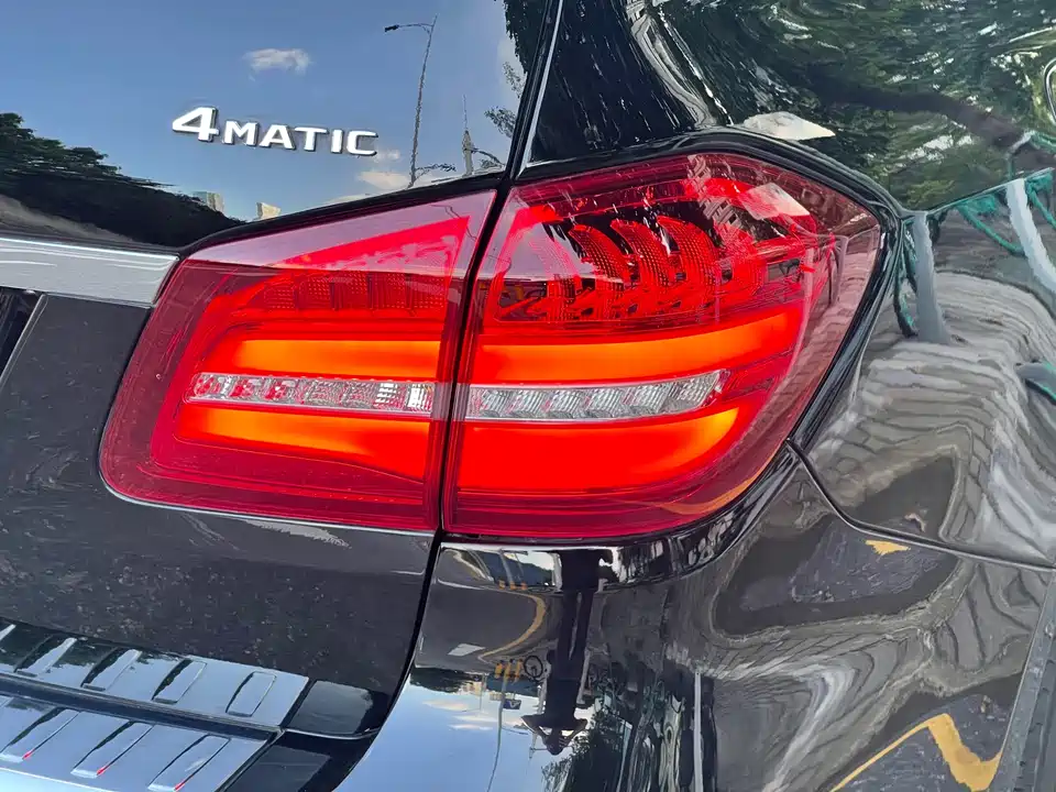 Mercedes-Benz GLS Mercedes-Benz GLS