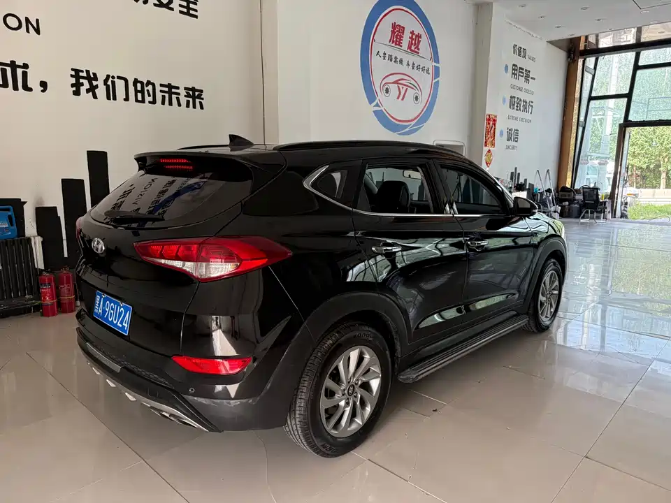 Hyundai Tucson