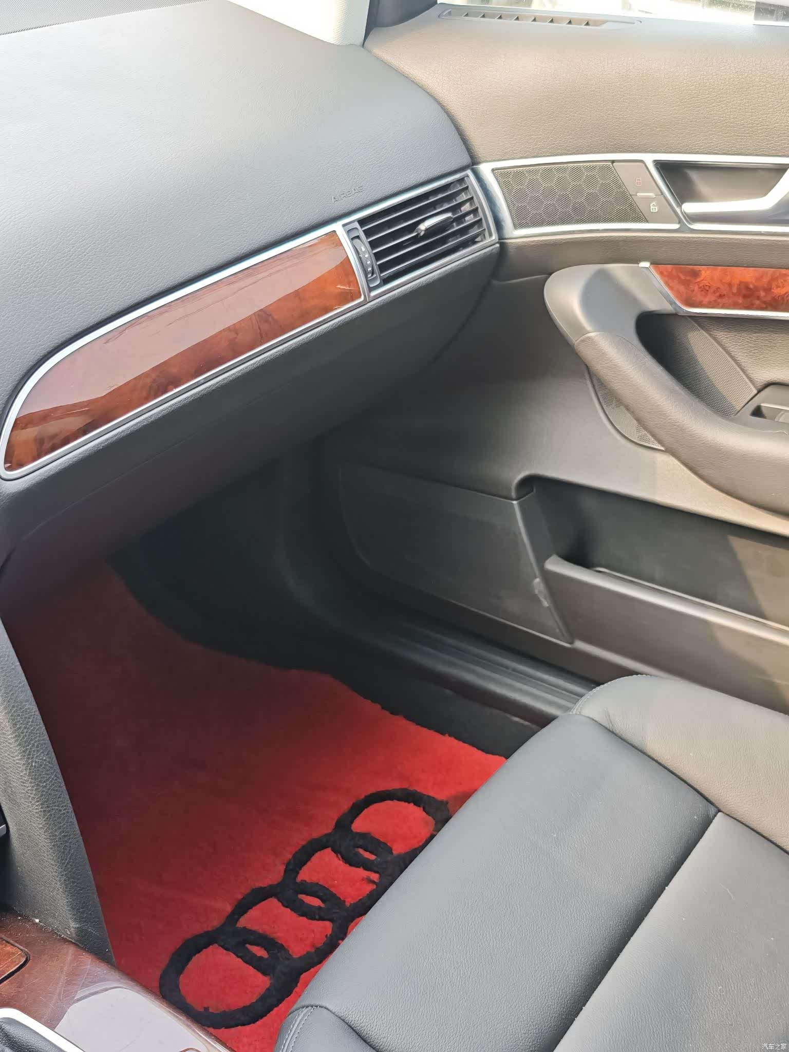 Audi A6L, 2012 24
