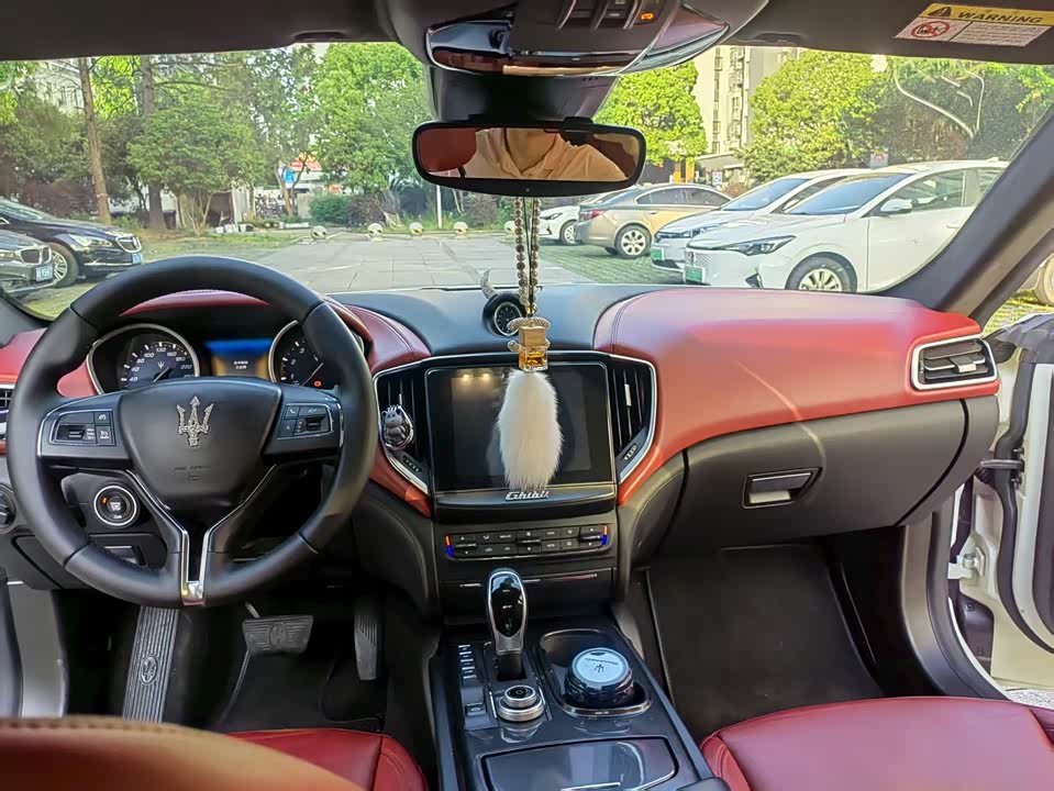 Maserati Ghibli Maserati Ghibli