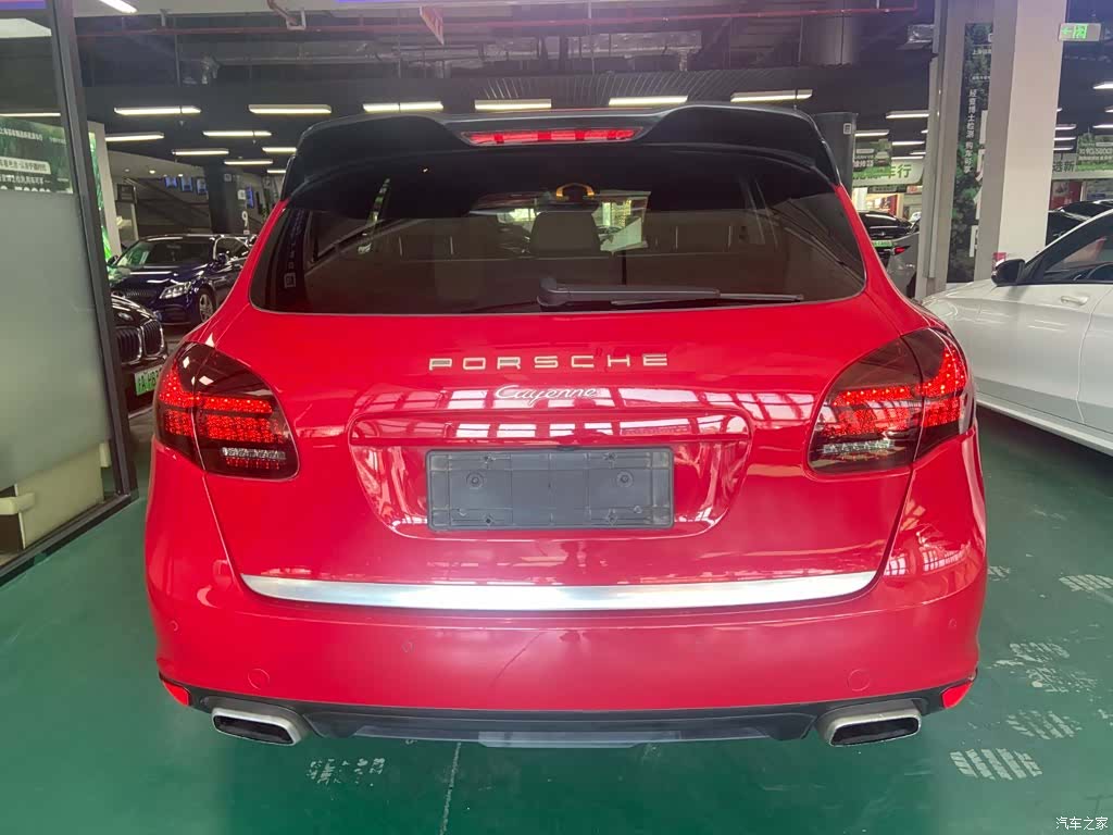 Porsche Cayenne, 2013 15