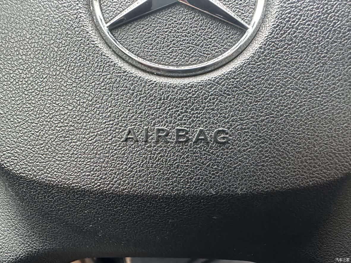 Mercedes-Benz E-Class, 2012 34