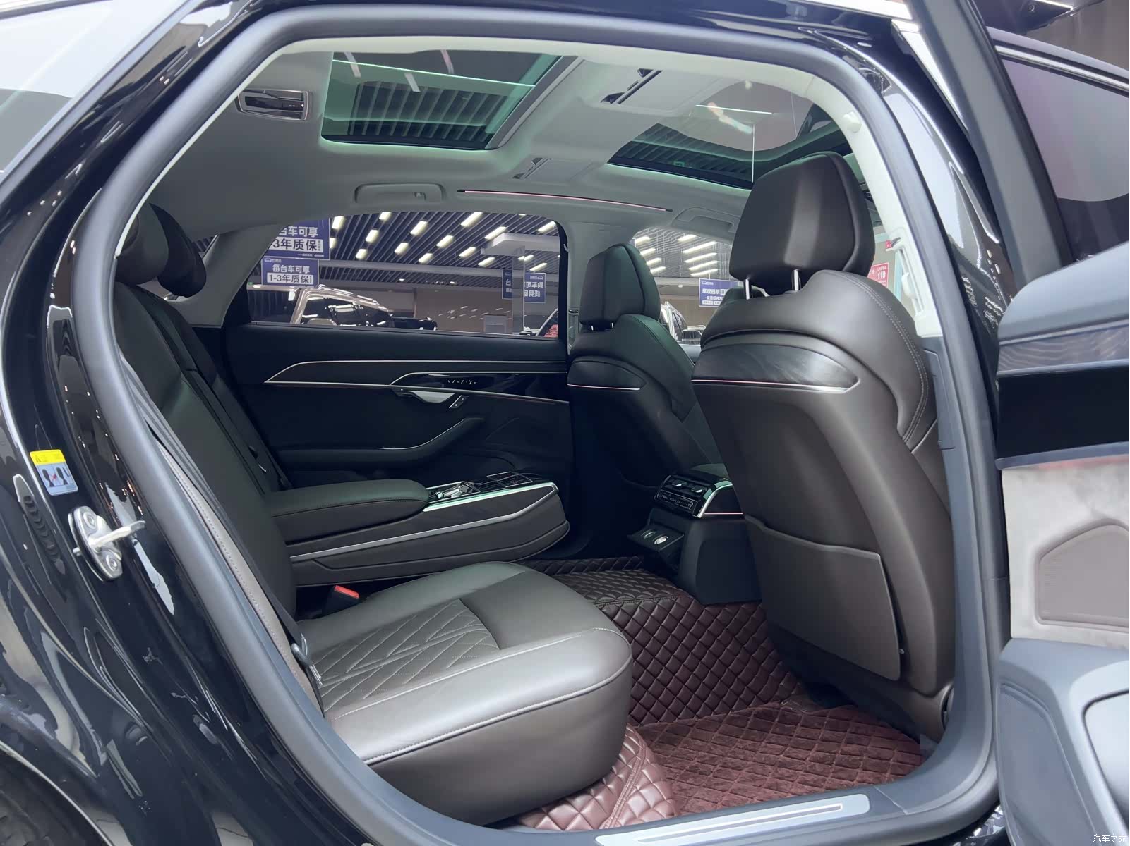 Audi A8L, 2022 все фото