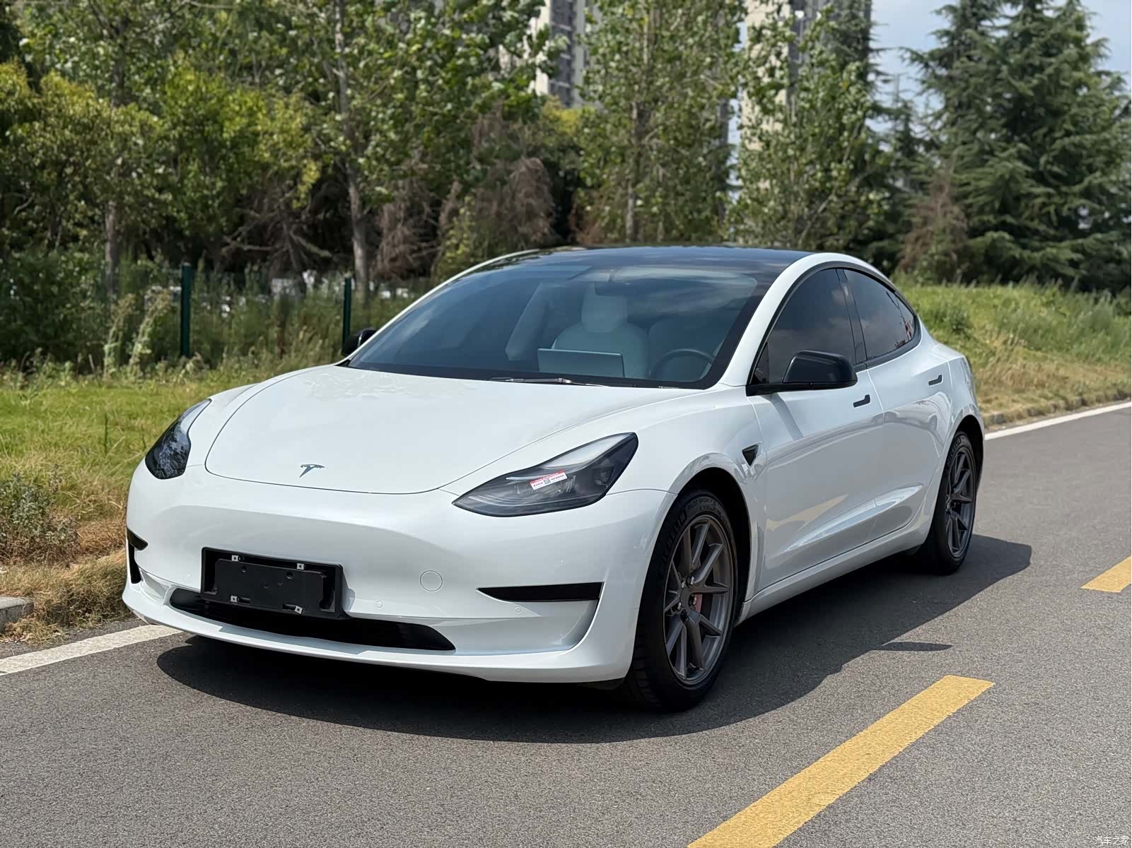 Tesla Model 3, 2021 1