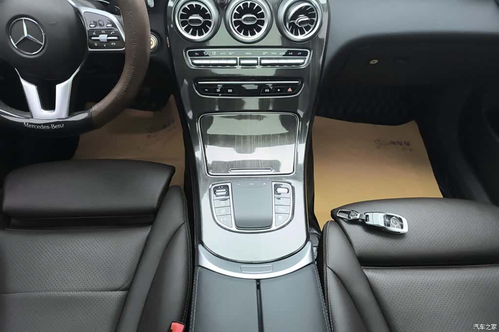 Mercedes-Benz GLC, 2022 16