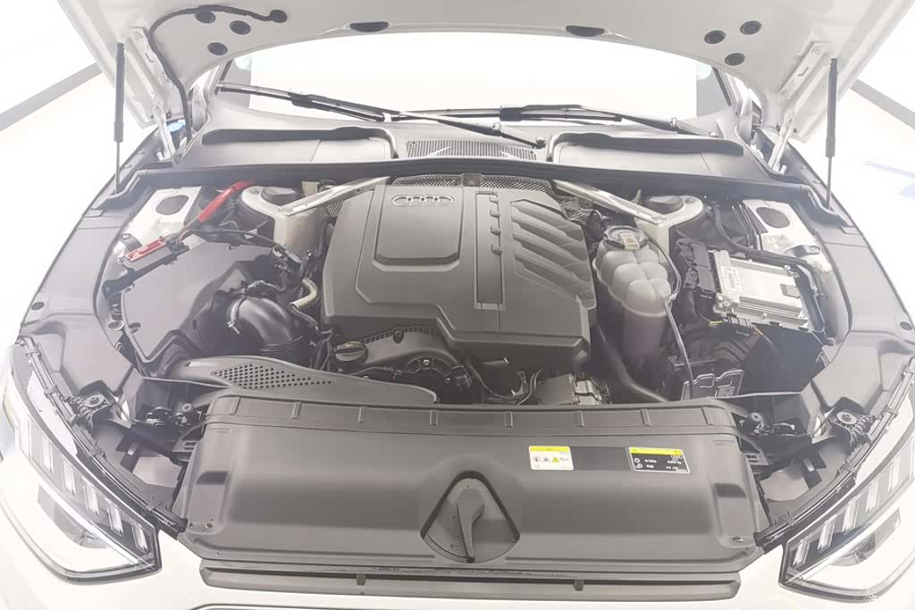 Audi A4L, 2024 10