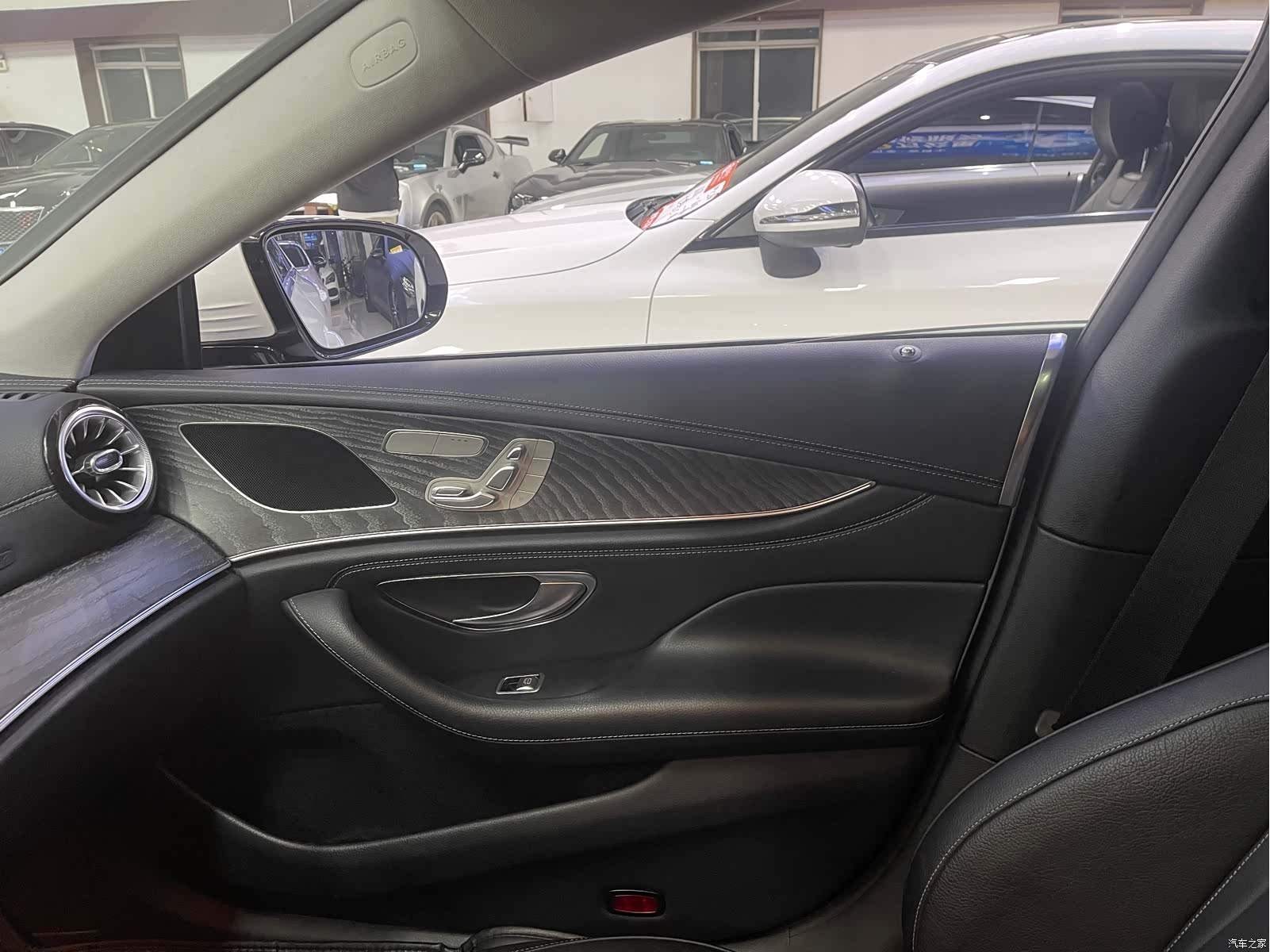 Mercedes-Benz CLS, 2019 14
