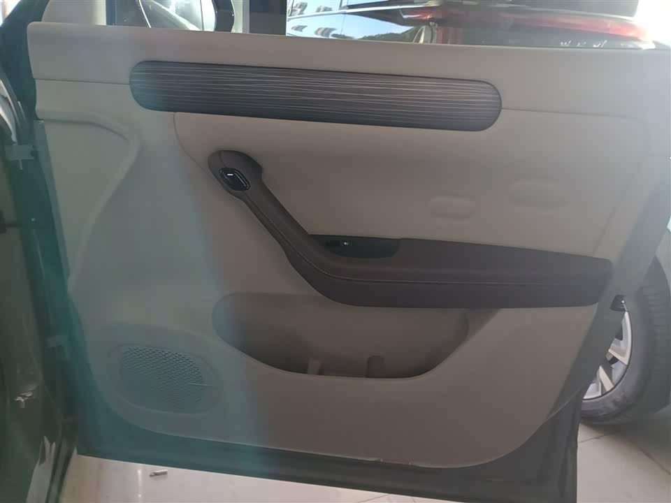 Leapmotor C11