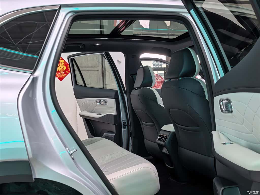 Geely 7, 2025 8