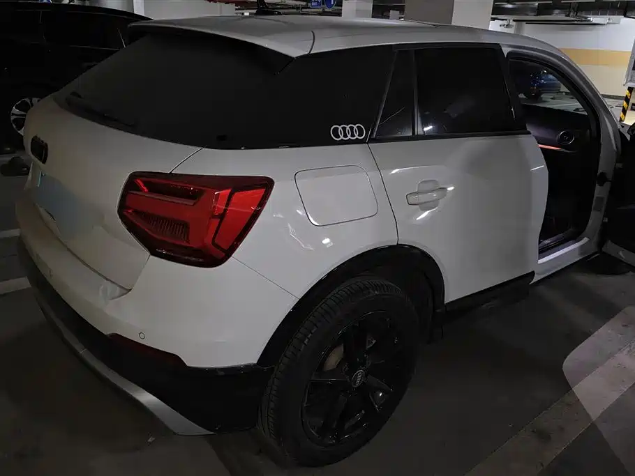 Audi Q2L Audi Q2L