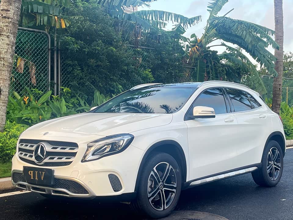 Mercedes-Benz GLA