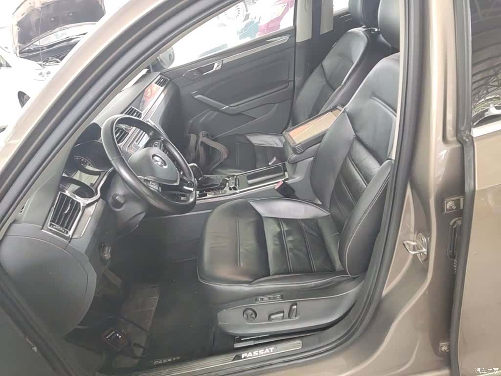 Volkswagen Passat, 2017 15