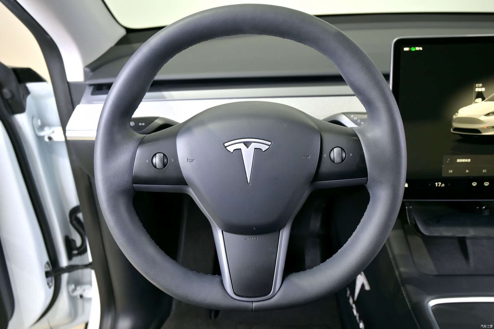 Tesla Model Y, 2024 15