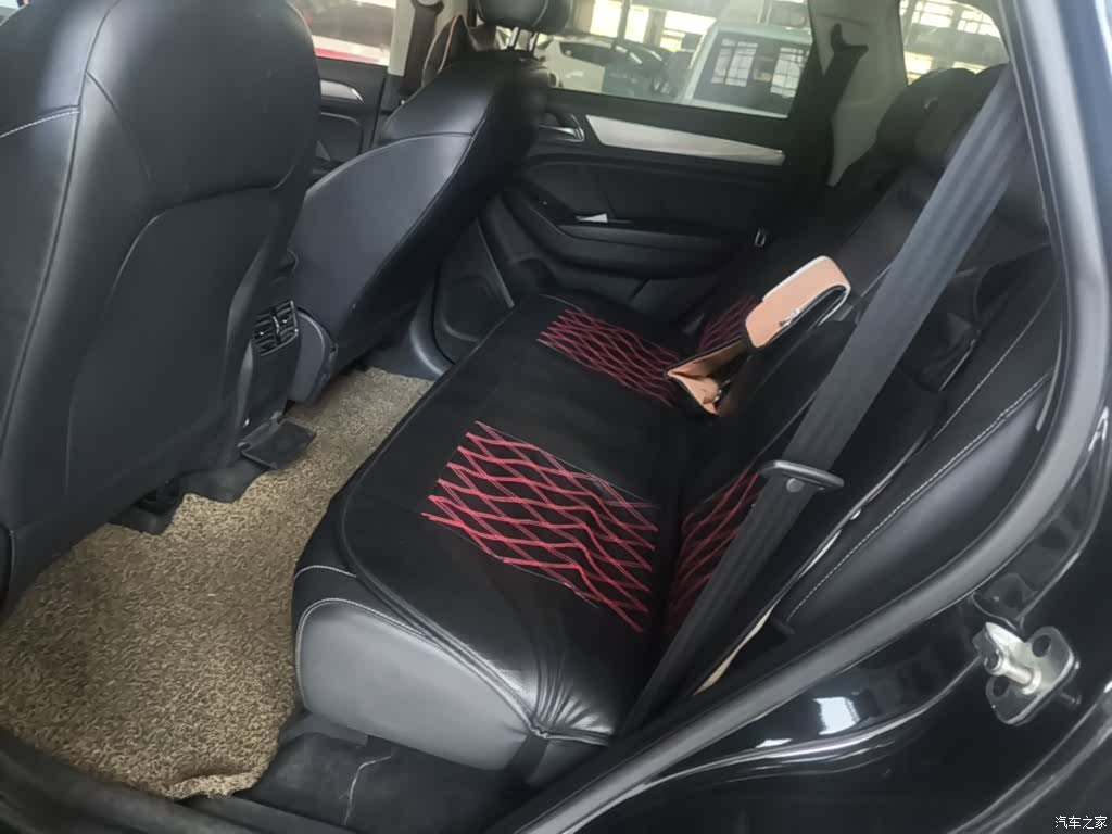 Roewe RX5, 2018 13