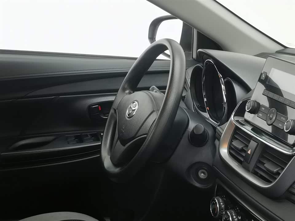 Toyota YARiS L Zhixuan