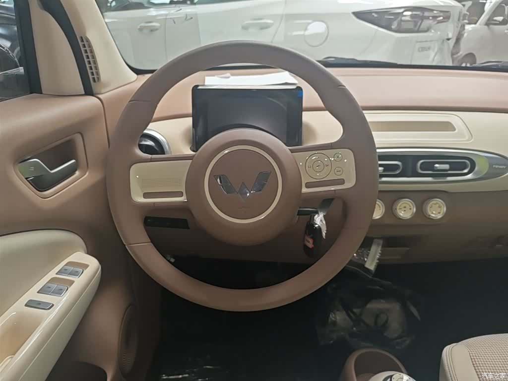 Wuling MINIEV, 2026 11