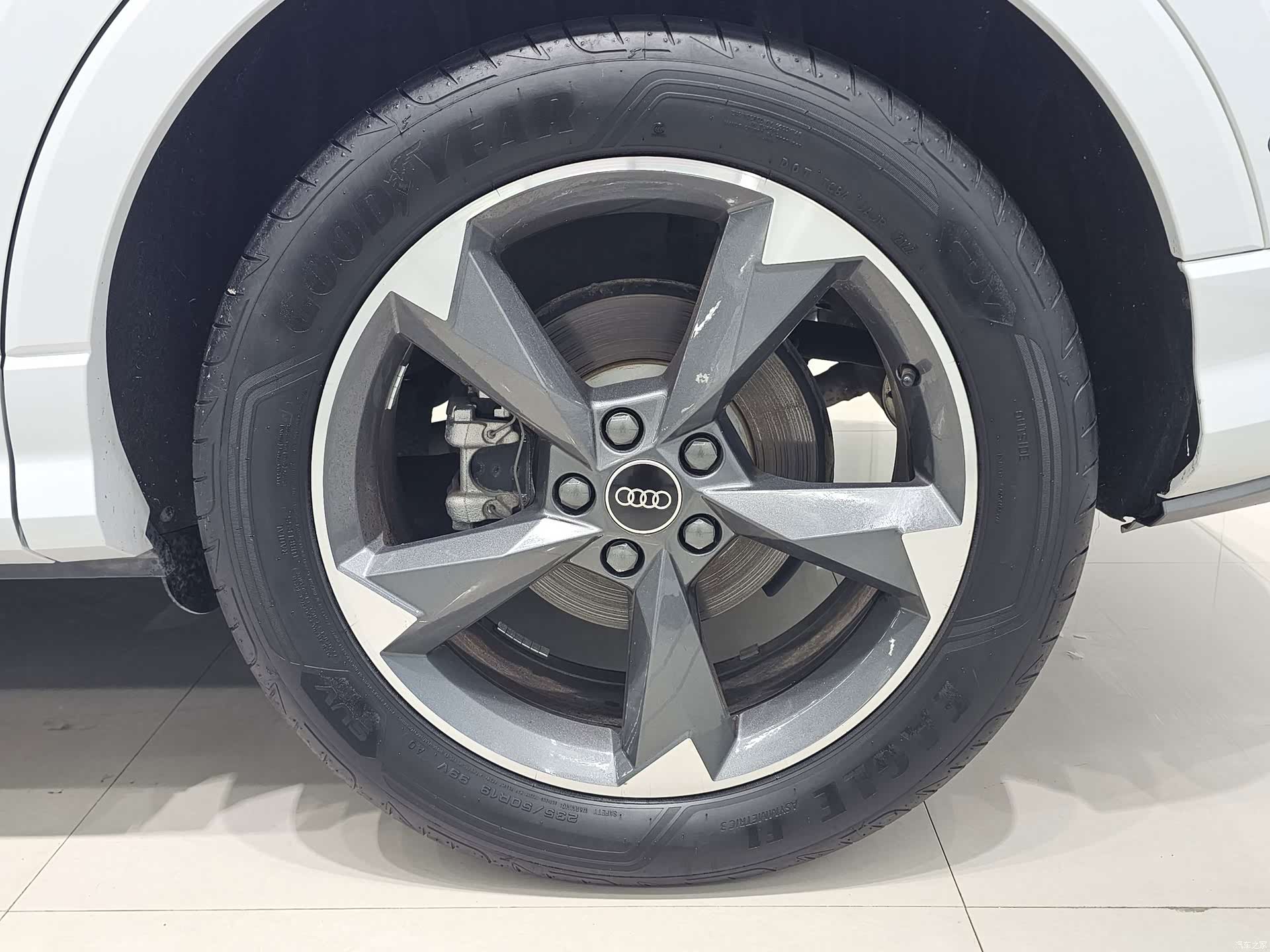 Audi Q3, 2023 все фото