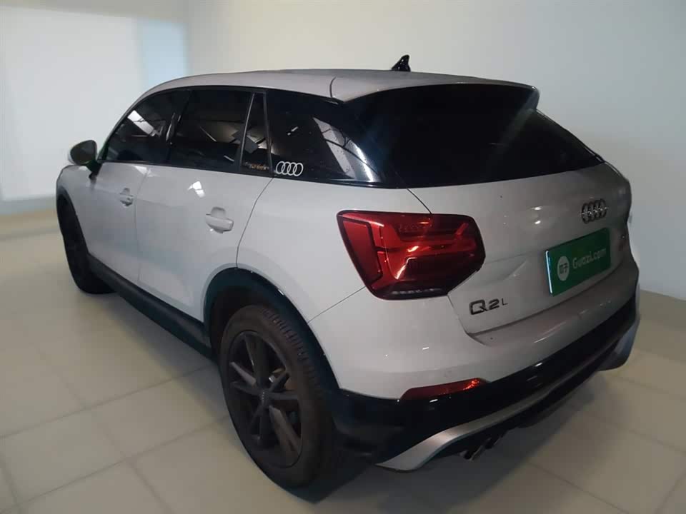 Audi Q2L