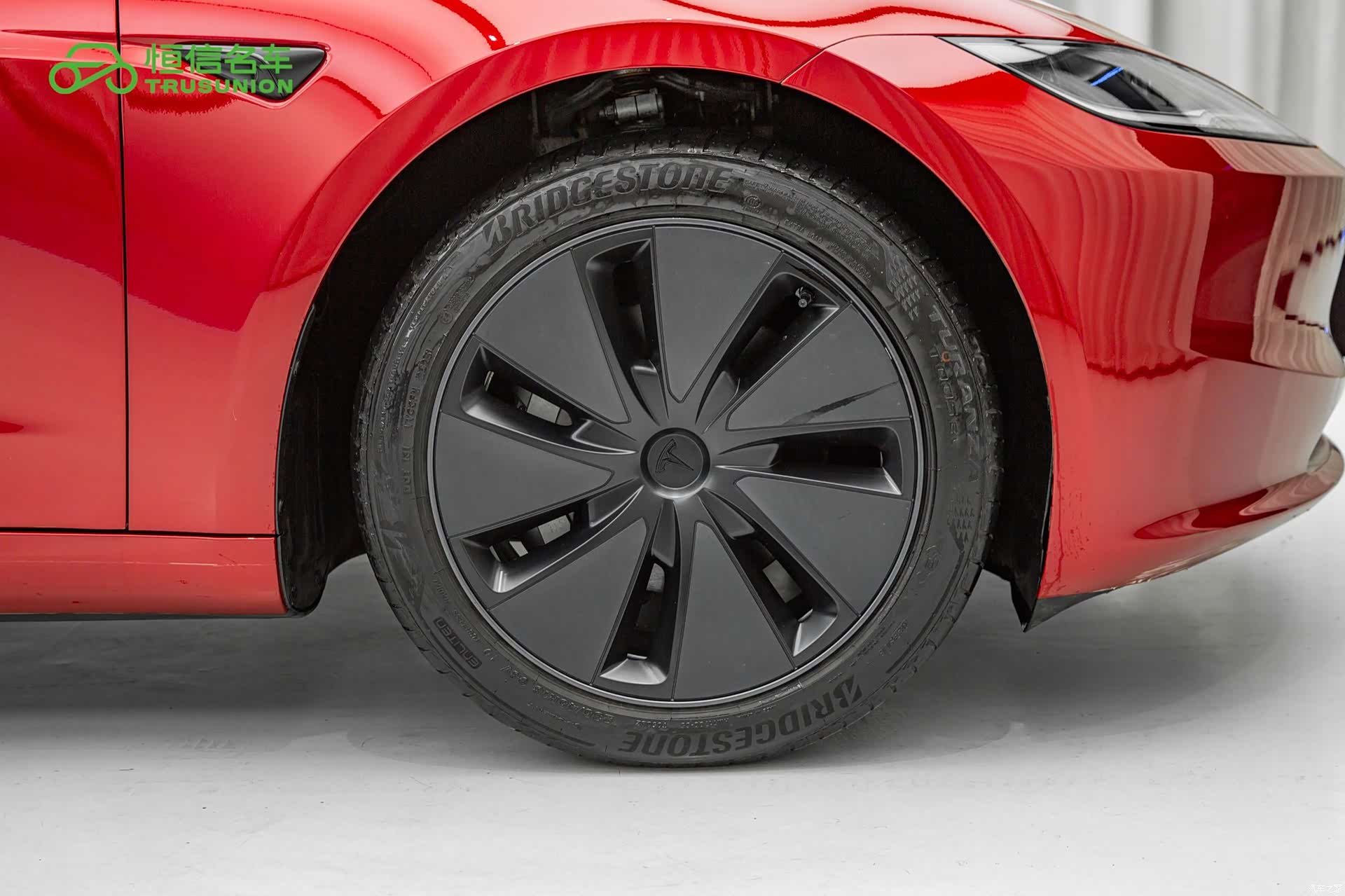 Tesla Model 3, 2025 11