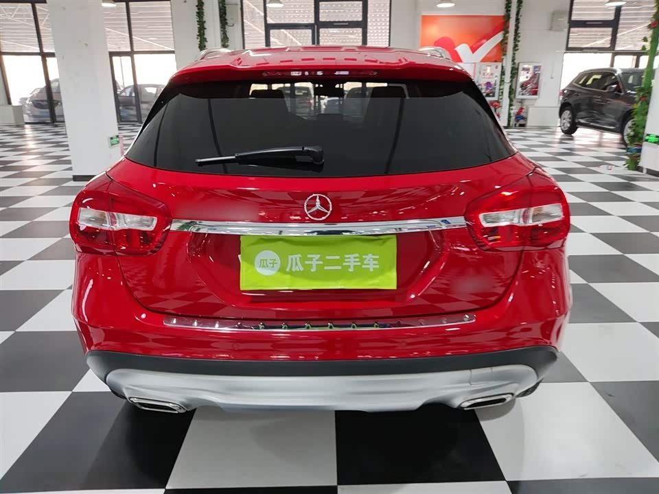 Mercedes-Benz GLA