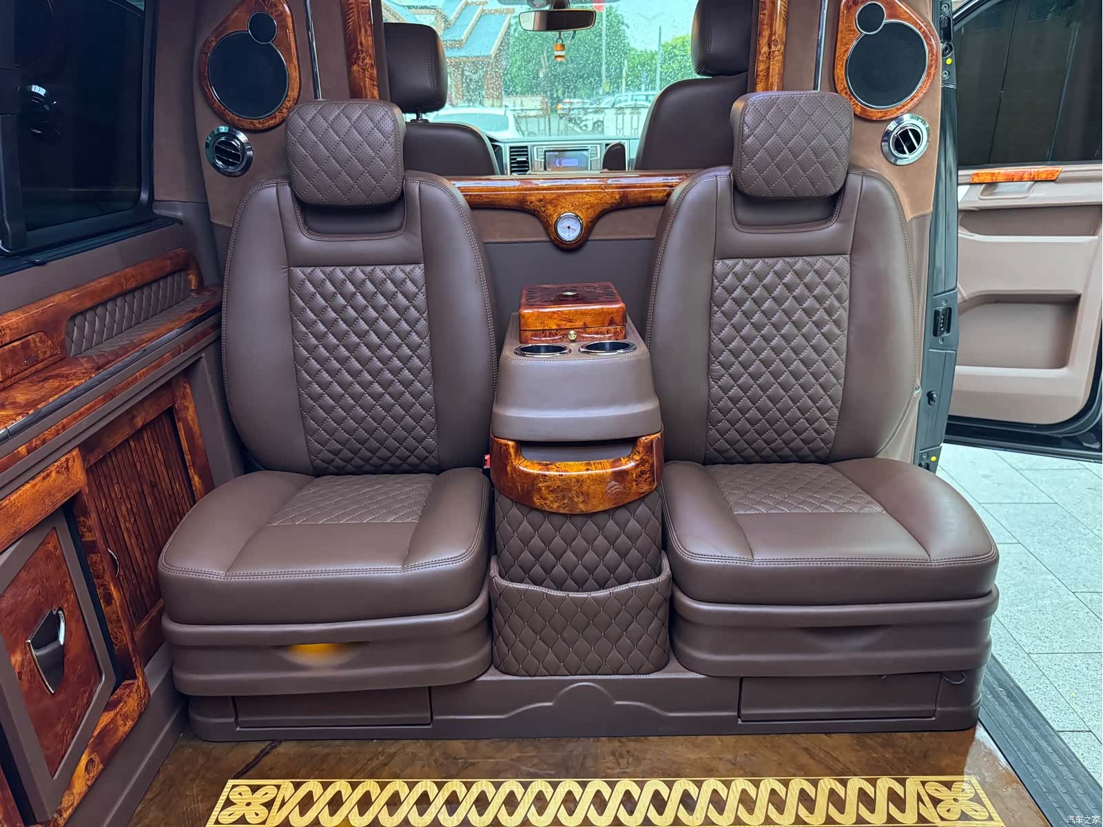 Volkswagen 7, 2017 24