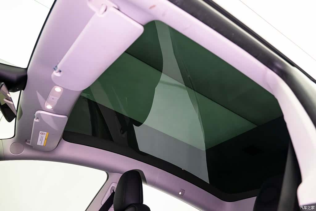 Tesla Model Y, 2023 21