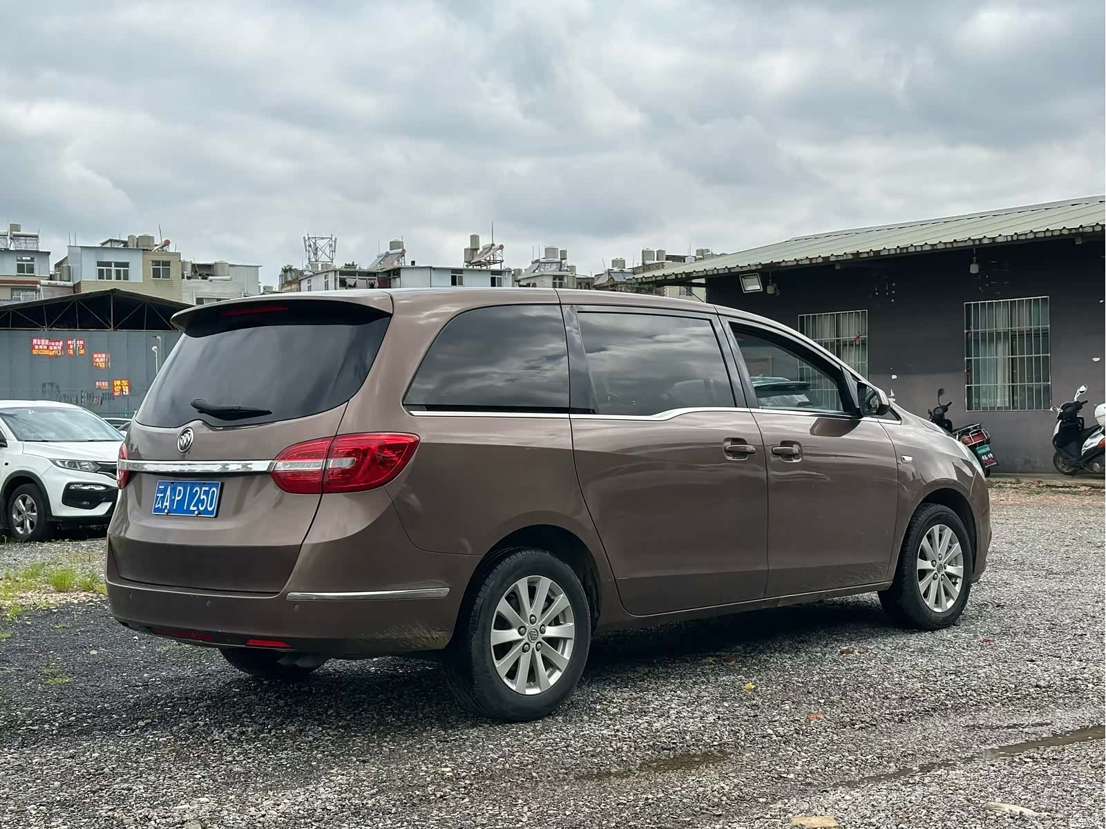 Buick GL8, 2019 7