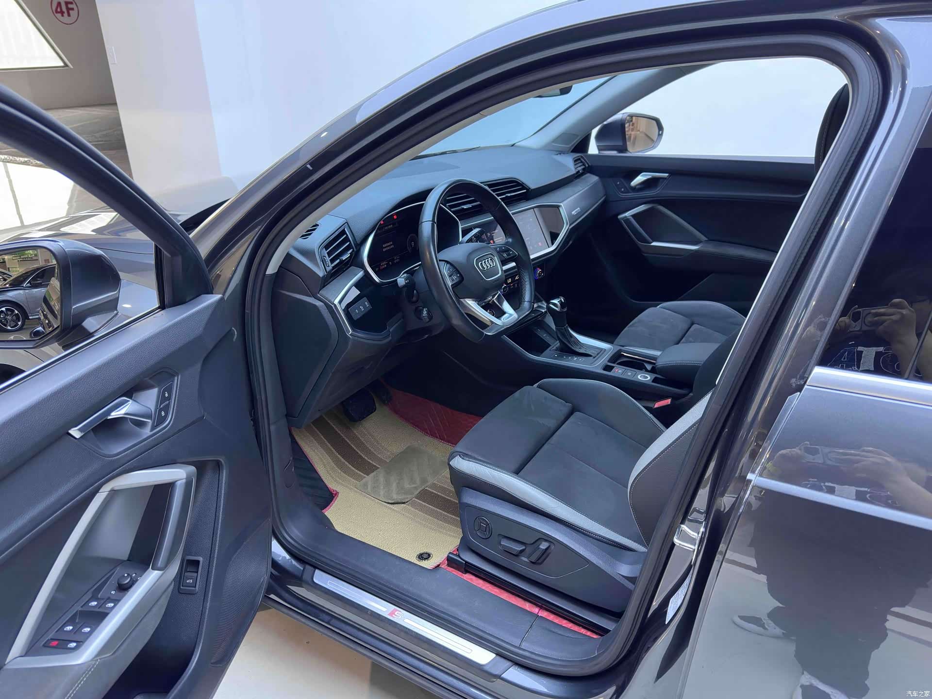 Audi Q3, 2023 12
