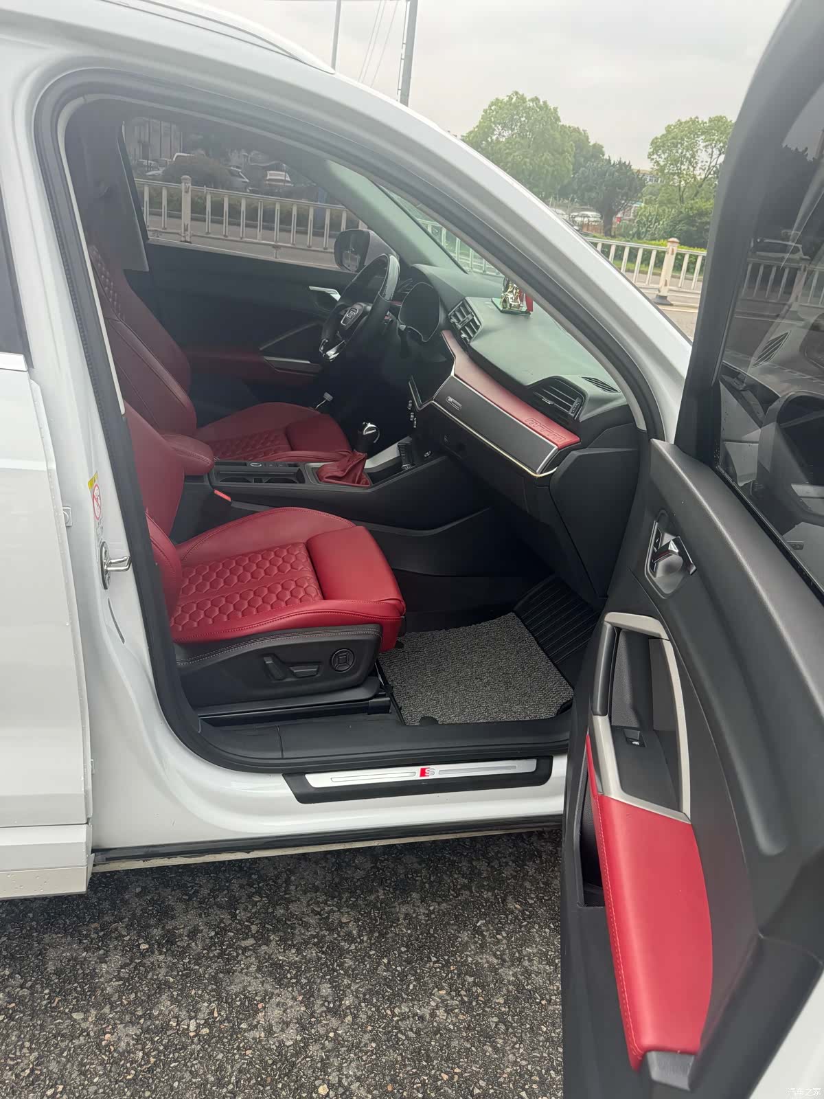 Audi Q3, 2020 11