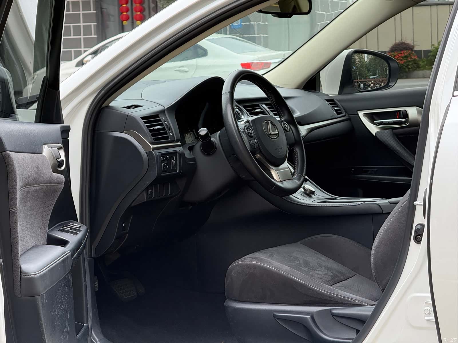 Lexus CT, 2018 все фото