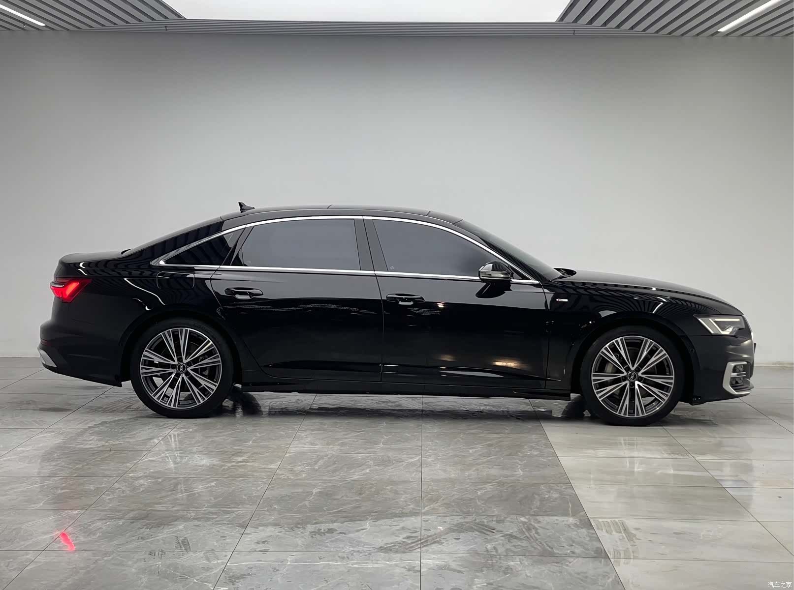 Audi A6L, 2025 8