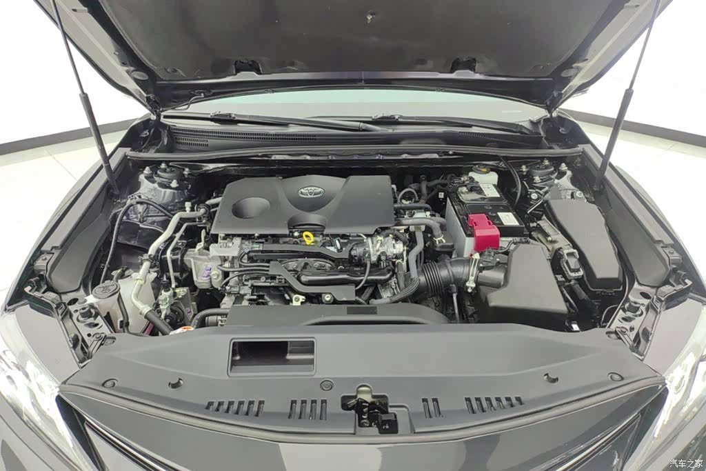 Toyota Camry, 2023 10