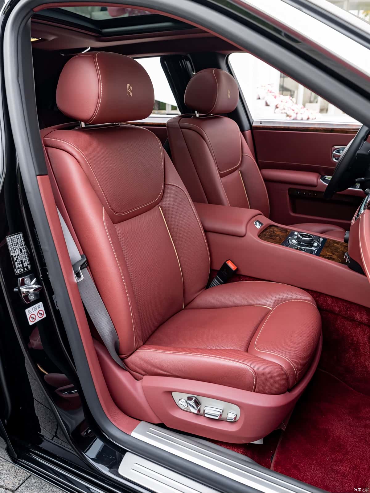Rolls-Royce Ghost, 2019 19