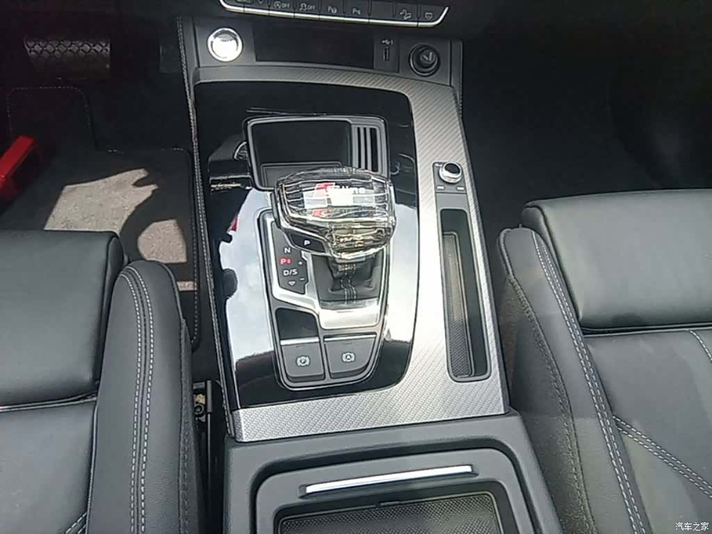 Audi Q5L, 2022 14