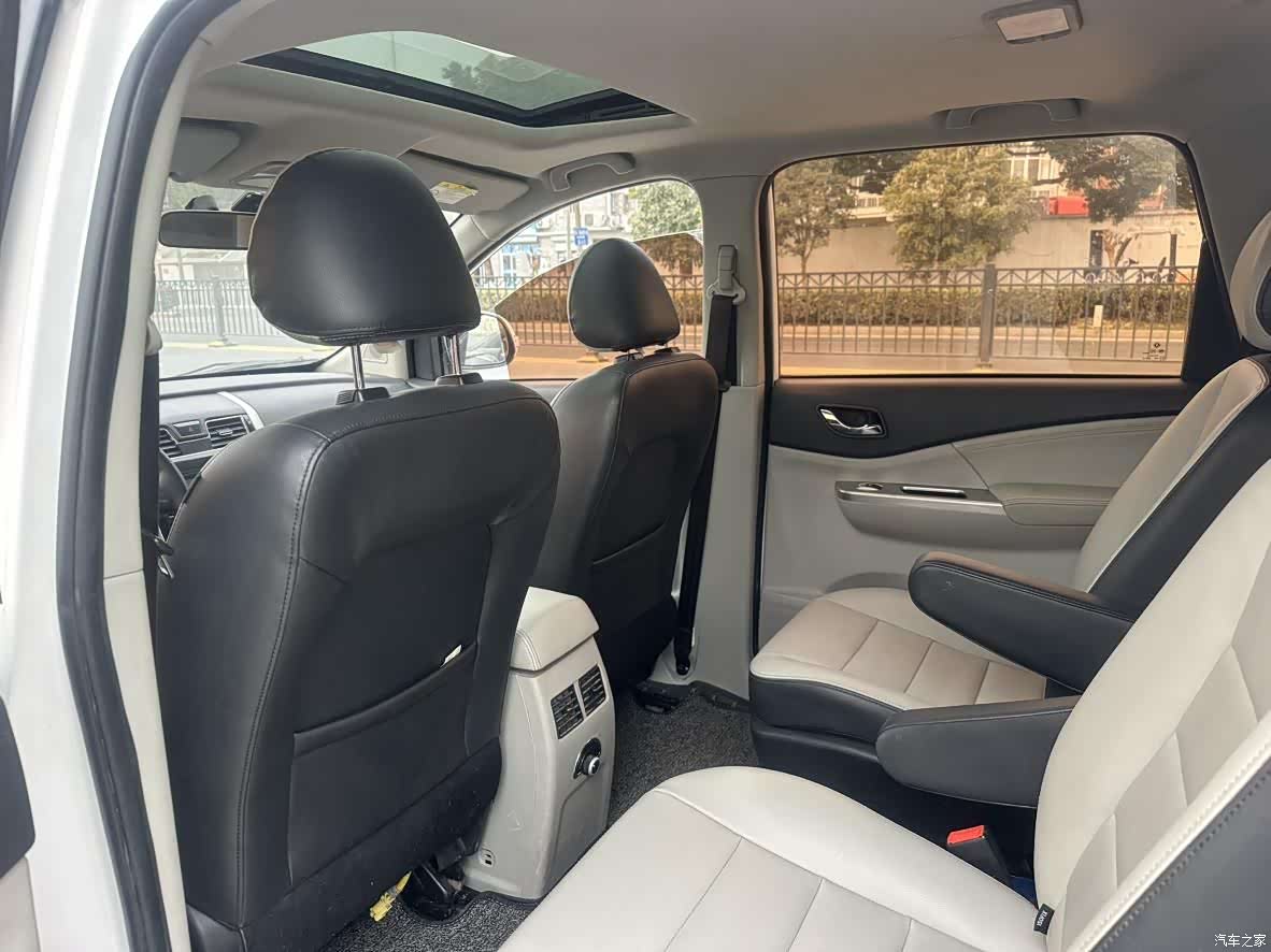 DongFeng S500, 2016 11