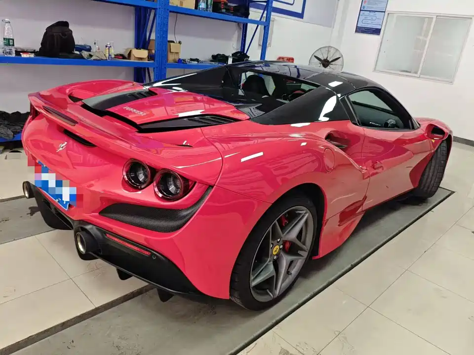 Ferrari F8