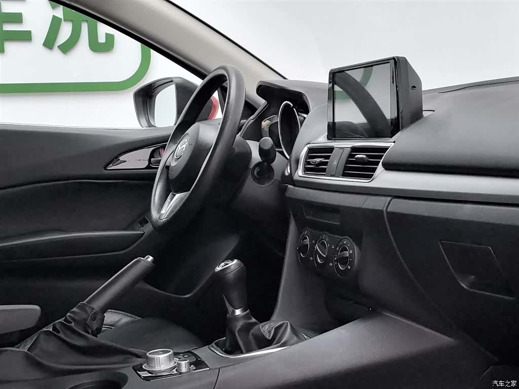 Mazda Mazda3, 2015 22