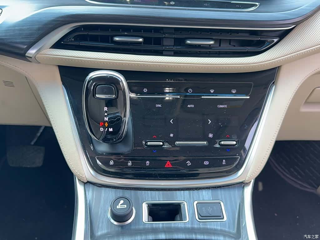 Buick GL8, 2023 12