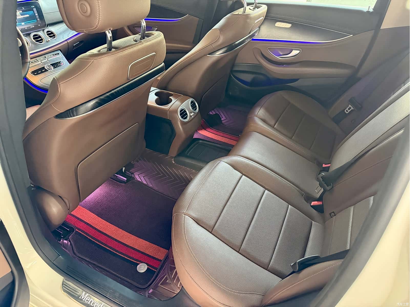 Mercedes-Benz E-Class, 2019 12