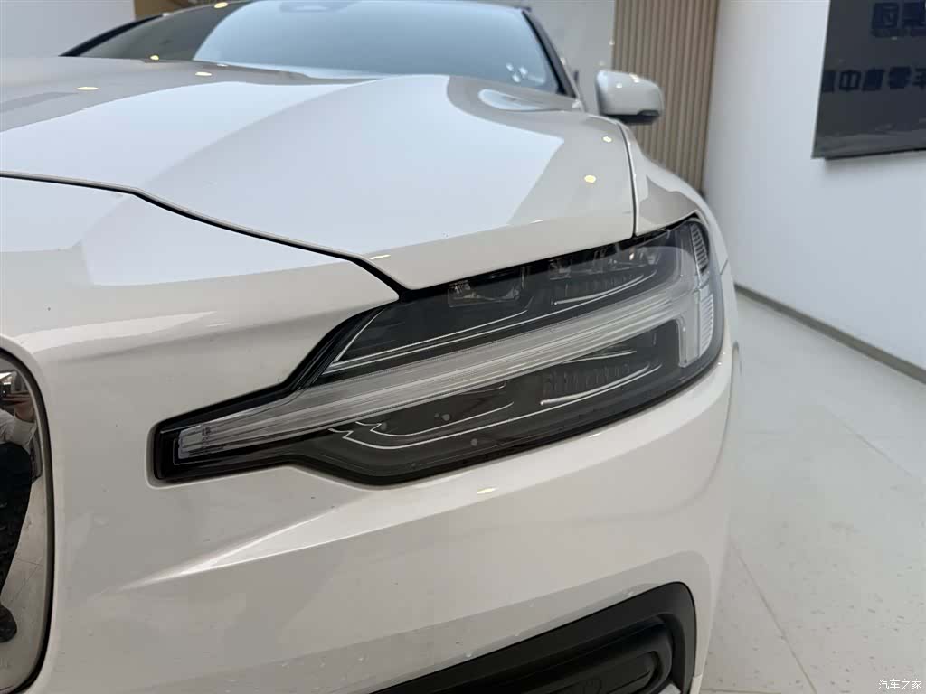 Volvo S60, 2025 7