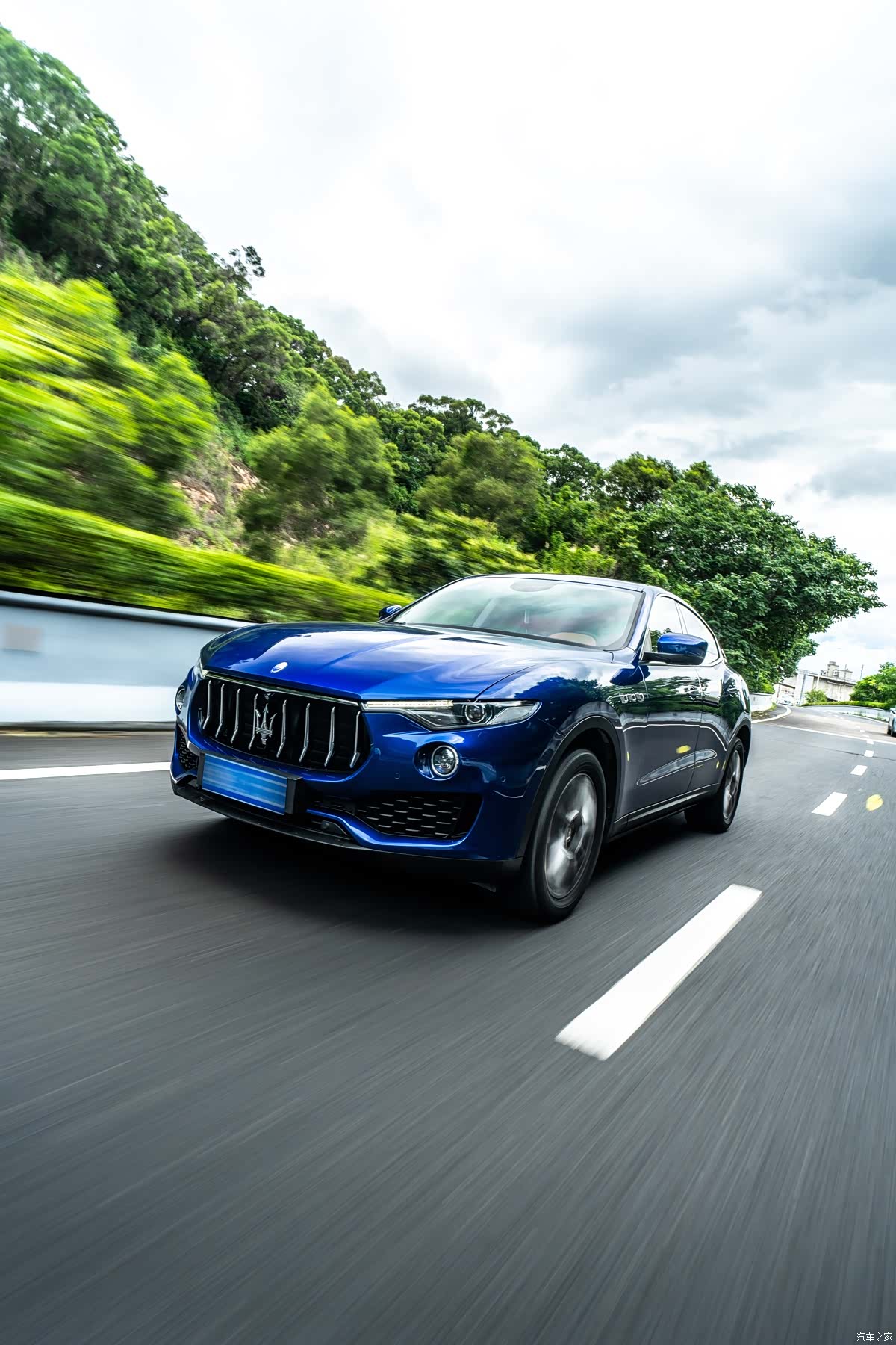 Maserati Levante, 2017 4