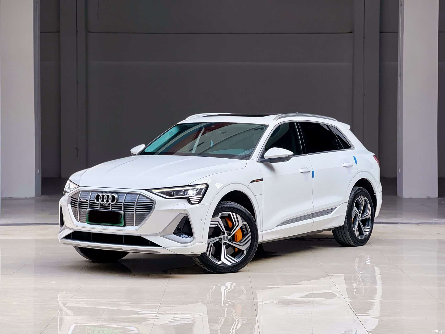 Audi e-tron, 2022 1