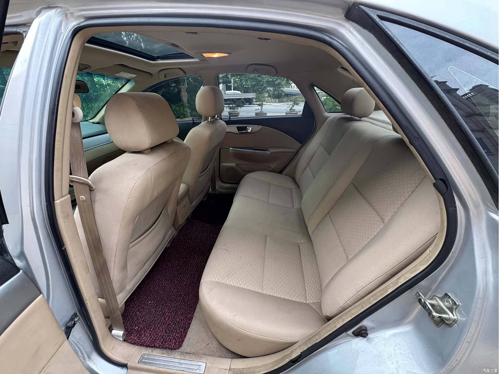 Buick 1.6LX-MT, 2011 6