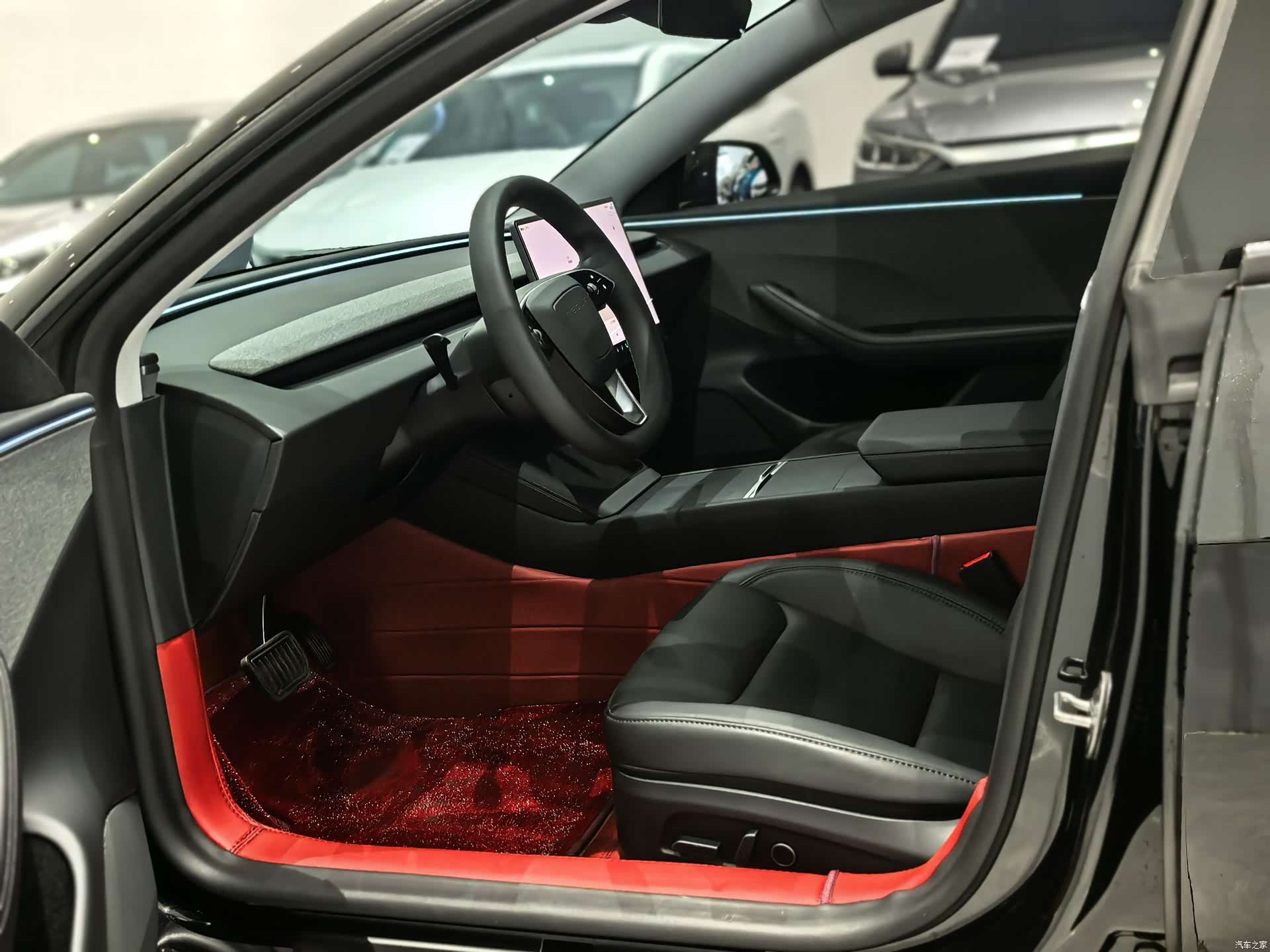 Tesla Model 3, 2025 7