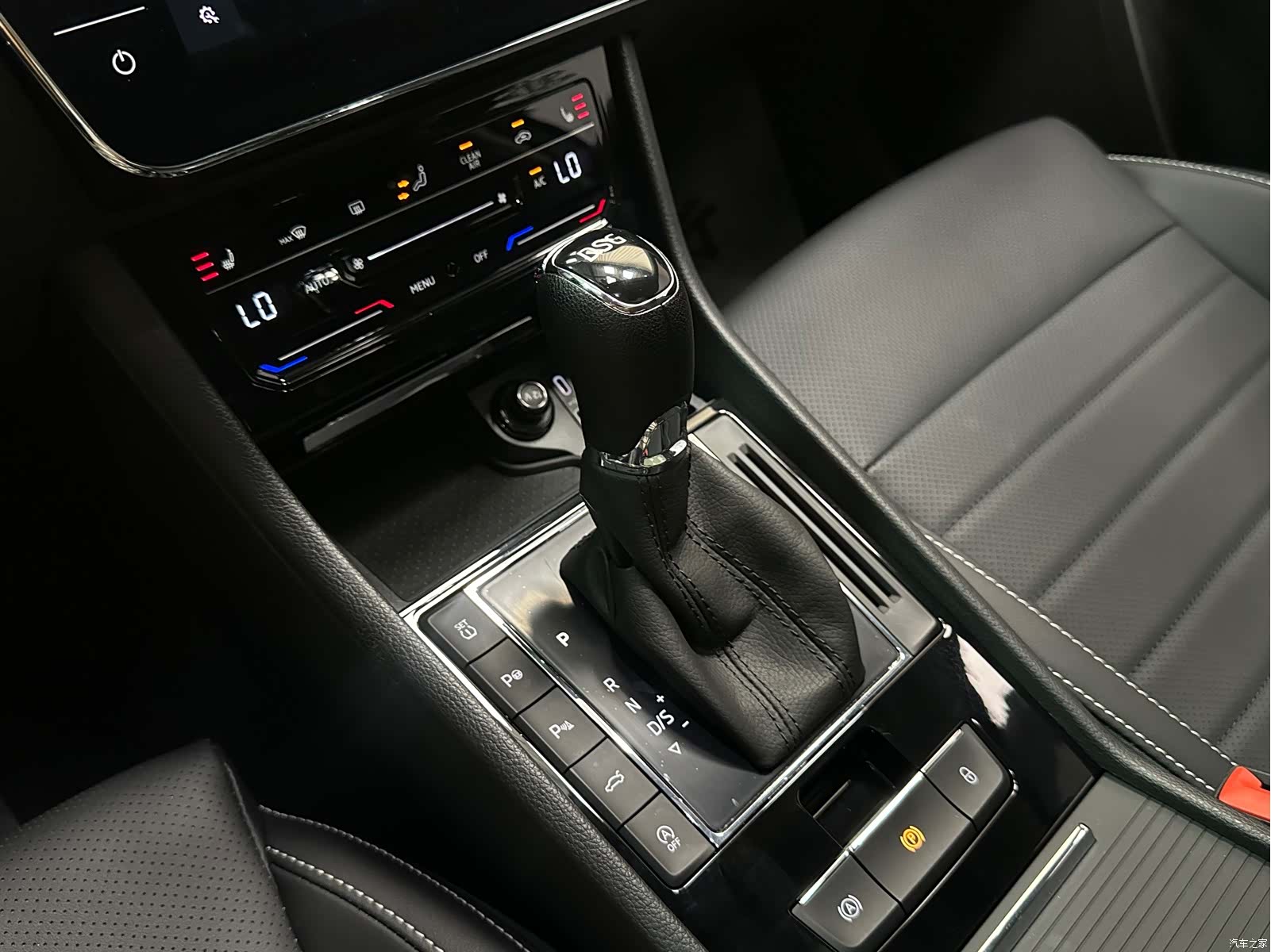 Skoda Superb, 2023 19