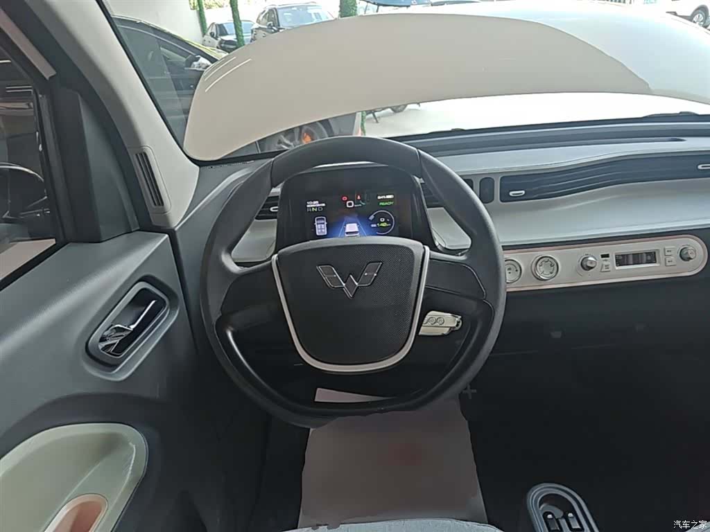 Wuling MINIEV, 2024 11