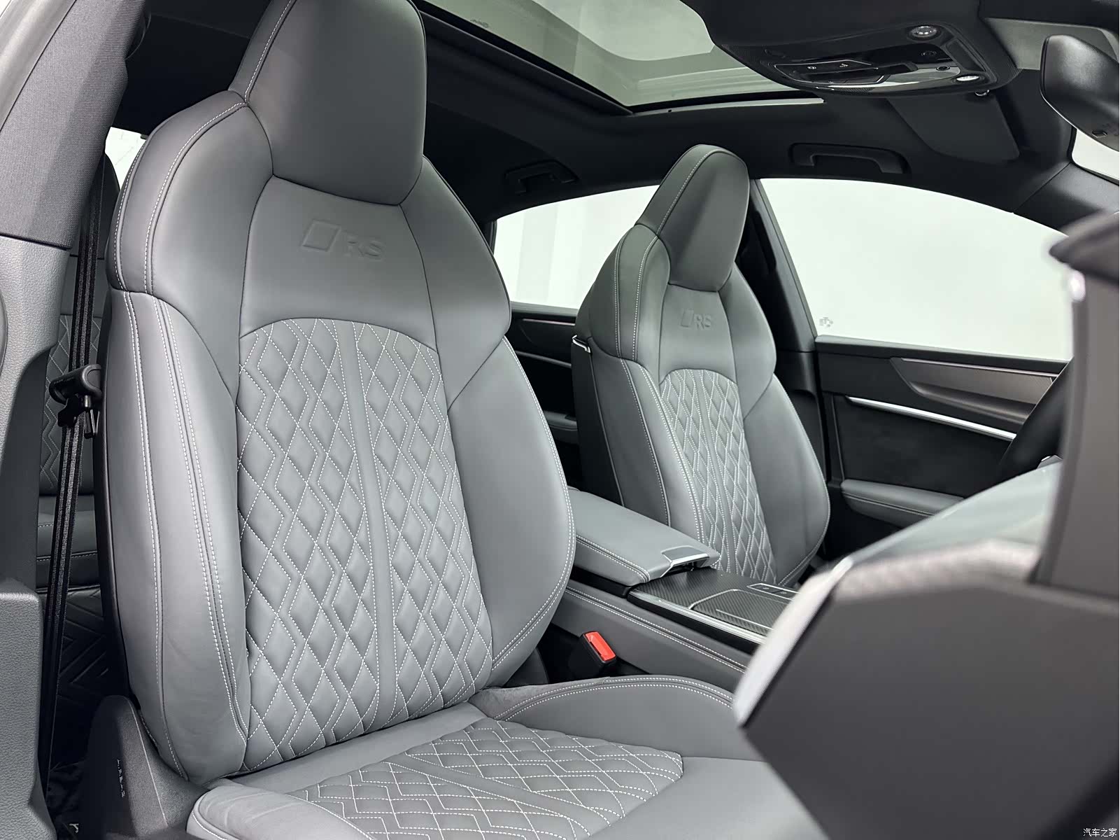 Audi A7L, 2025 16