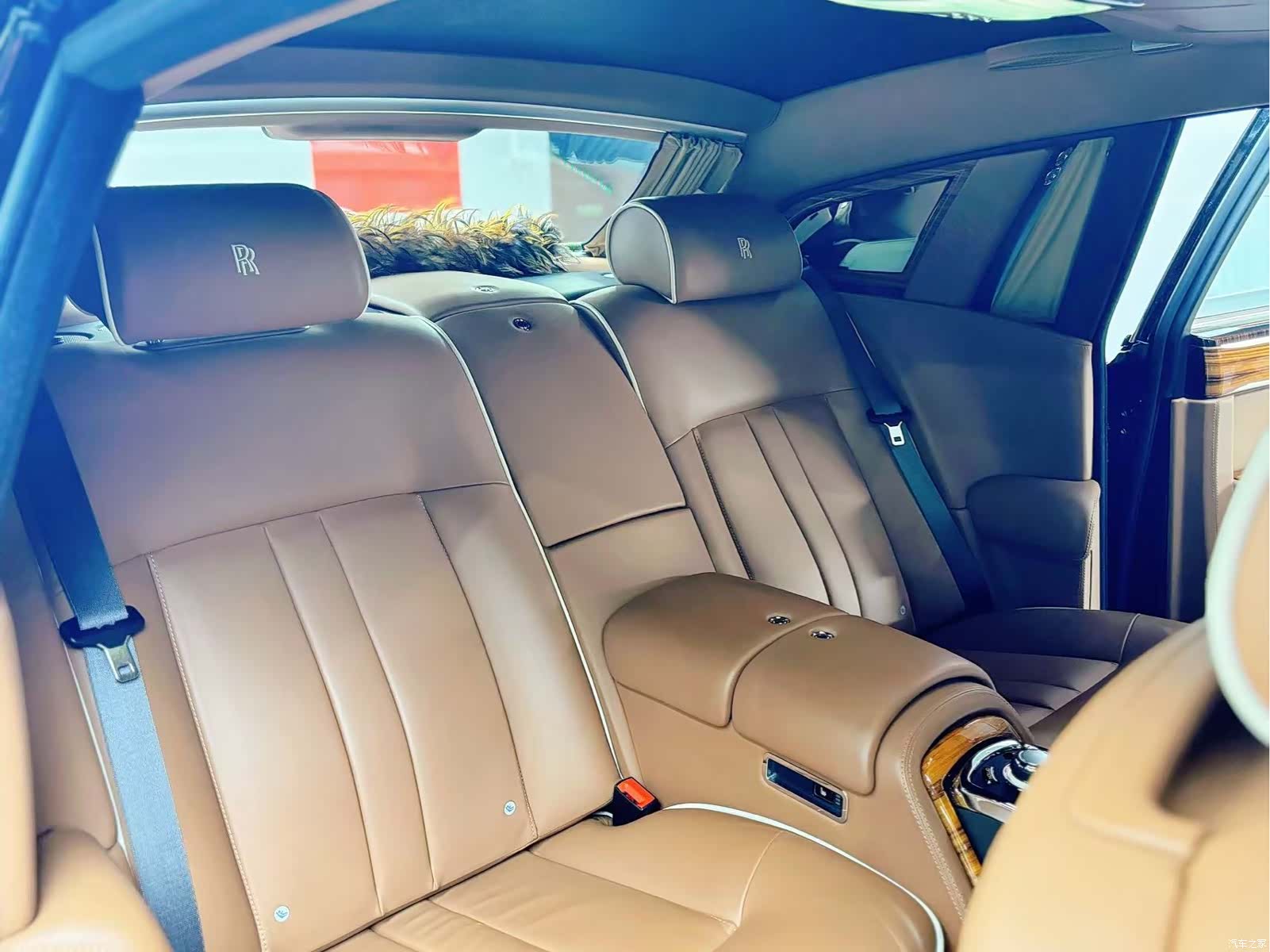 Rolls-Royce Phantom, 2016 26