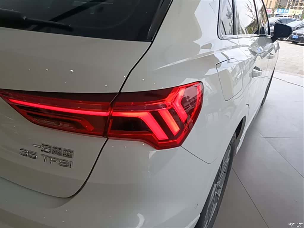 Audi Q3, 2023 8